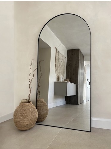 Full length black arched - length,